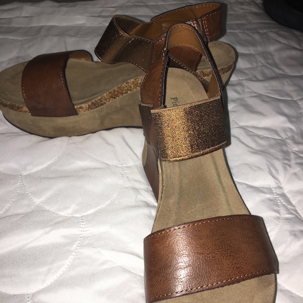 Pierre Dumas Platform Shoes - Picture 5 of 5